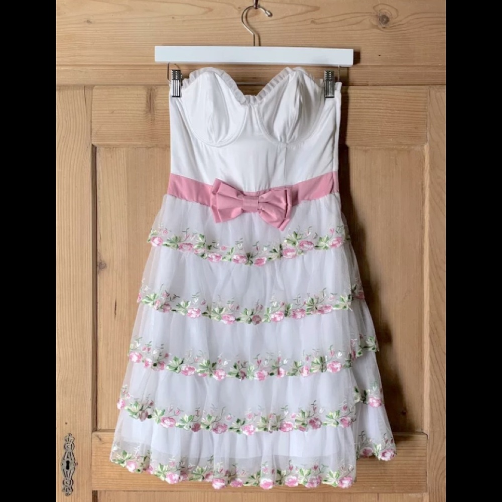 NWT Betsy Johnson Cocktail Homecoming/Prom Dress